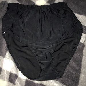 Super comfy and flattering control bikini bottom!